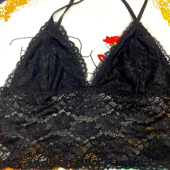 Tops - Clovia beautiful camisole in black colour